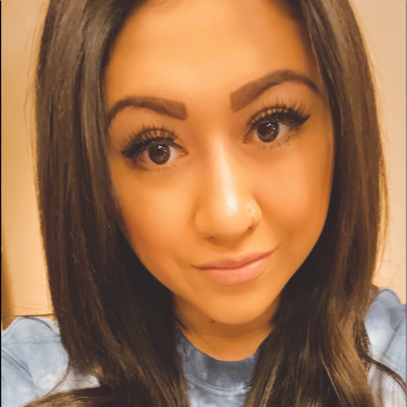 Meet your Posher, Felicia - Picture 1 of 1